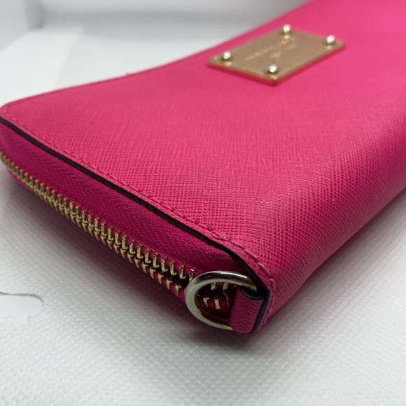 MK pink wallet - Picture 10 of 10